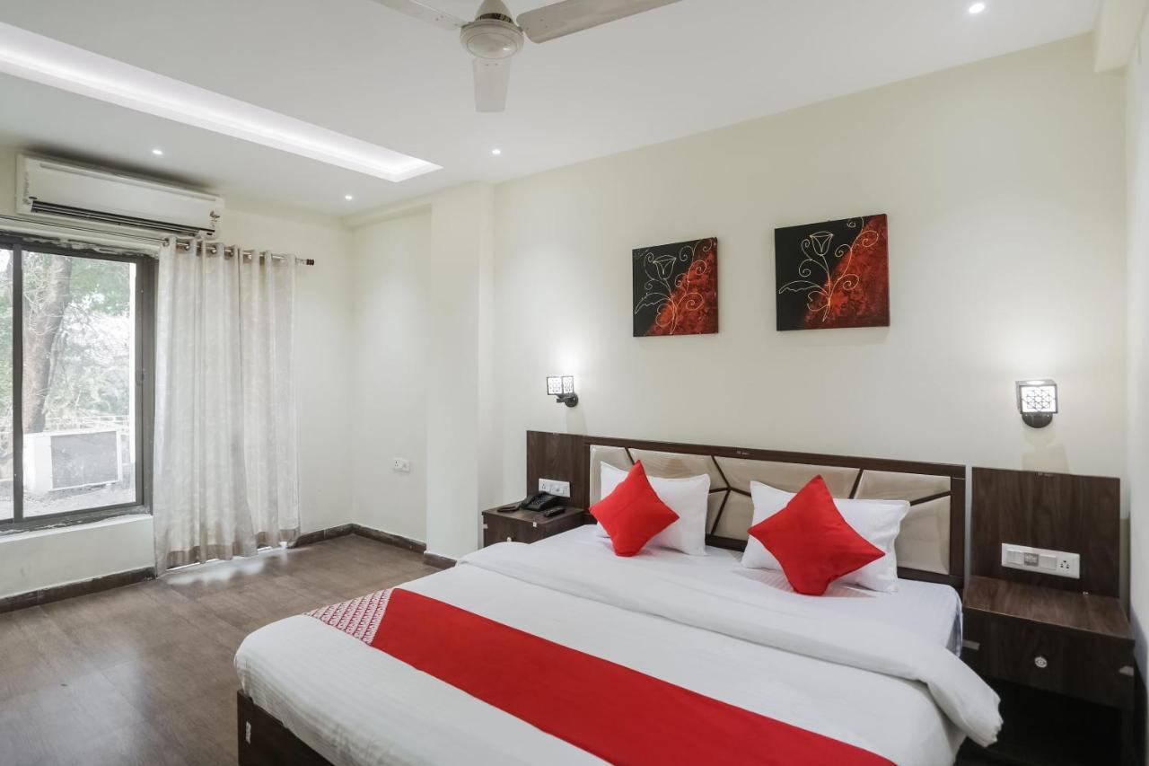 Oyo 63134 Hotel Red Queen Raigarh Zewnętrze zdjęcie