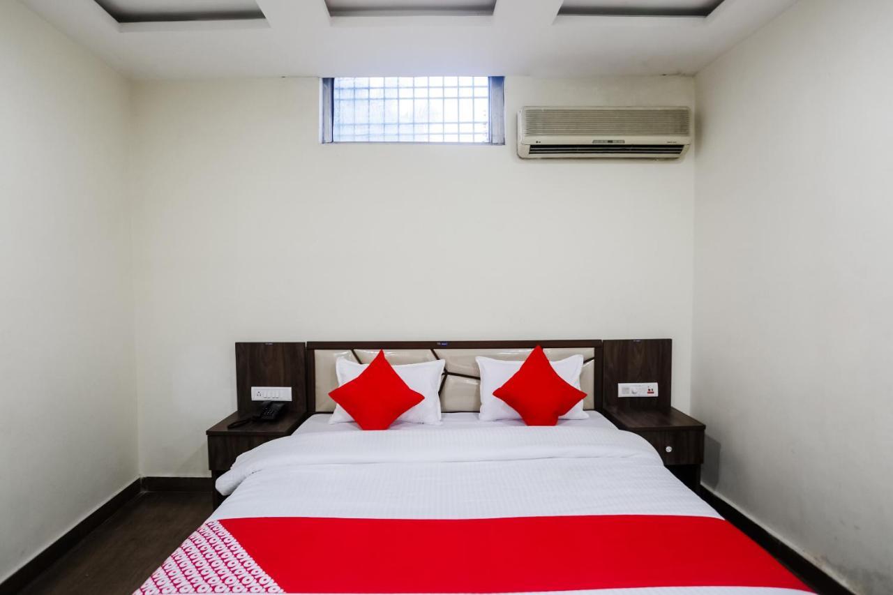 Oyo 63134 Hotel Red Queen Raigarh Zewnętrze zdjęcie