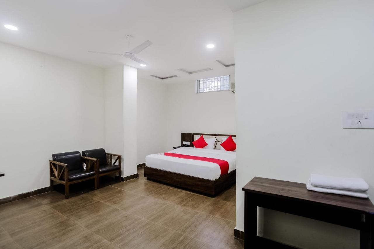 Oyo 63134 Hotel Red Queen Raigarh Zewnętrze zdjęcie